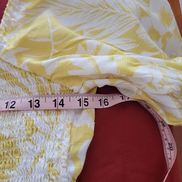 Beautiful yellow and white summer dress - Picture 3 of 7